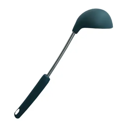 le creuset silicone ladle