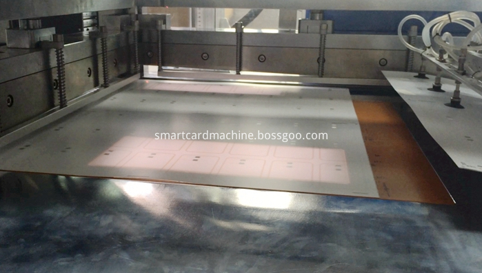 Smart Card Cutting Machine