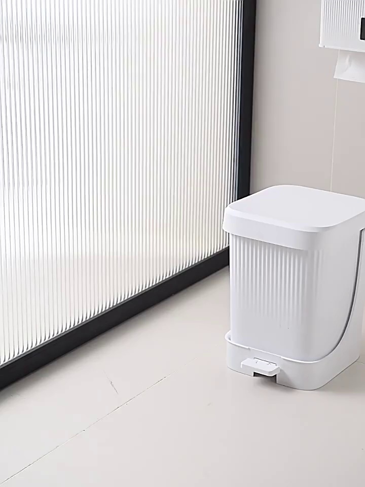 Modern Plastic Trash Can with Lid for Home Kitchen Bathroom