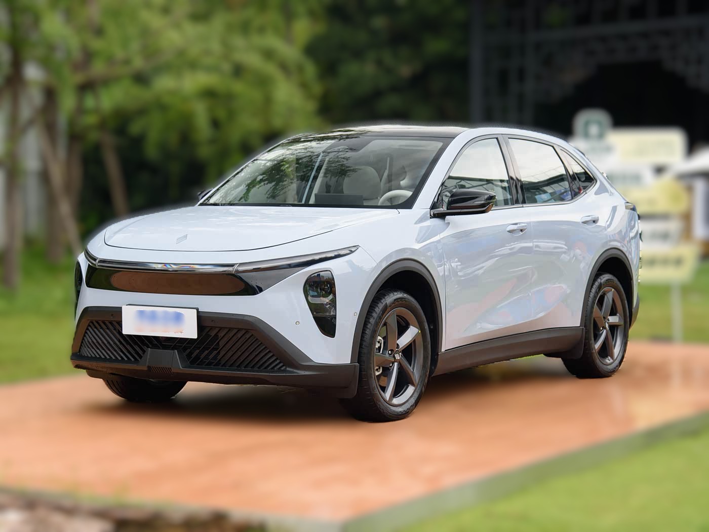 1400x1050_autohomecar__ChxpVWiwXROAMemJACES9n