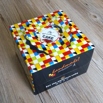 Corrugated paper birthday cake packaging