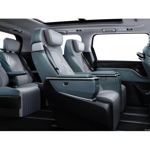 New energy Luxury EV Chinese MPV fast electric car MAXUS MIFA9 with 6 or 7seats