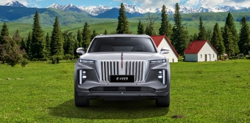 First large pure electric SUV Hongqi HS9 Sliver