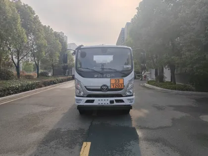 Tongwei Foton Aoling vs. Zhuanli Brand Aoling Refueling Trucks