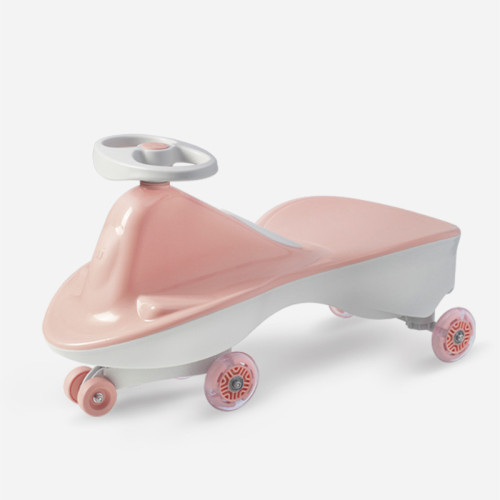 Nouveau tour de voiture de torsion de bébé sur pour le divertissement