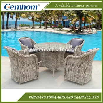 Gemhom 105cm Round 4 Seater Highback Dining Set