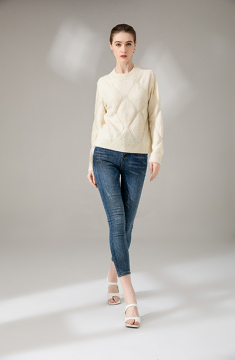 Diamond pattern sweater
