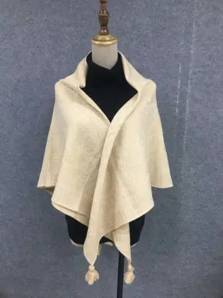 Consinee 100% Mercerized Wool Yarn Shawl