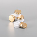 Hersteller Großhandel 5G leerer Plastik PP Weißer leerer Kosmetikcreme -Jar -Topf mit UV -Goldschraube Deckel