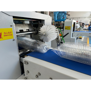 स्वचालित तकिया पैकिंग मशीन