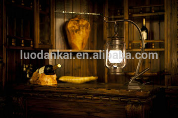 Newest design of Egyptian metal table lamps with glass shades