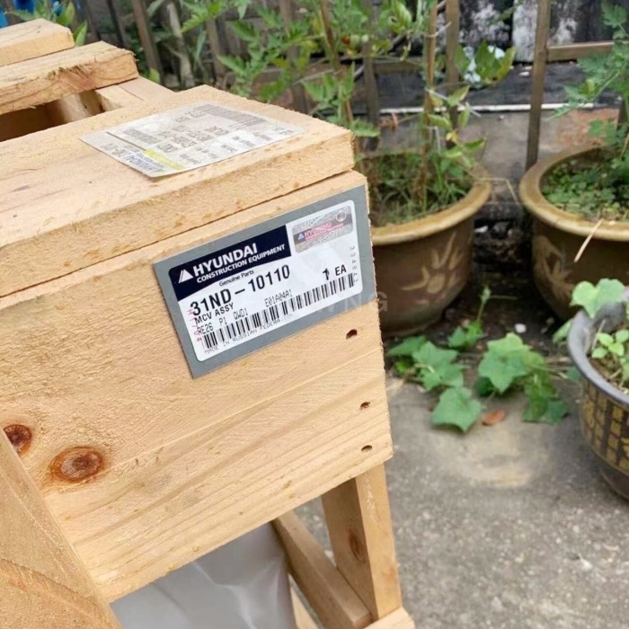 31ND-10110 Hydraulic Main Control Valve For Hyundai