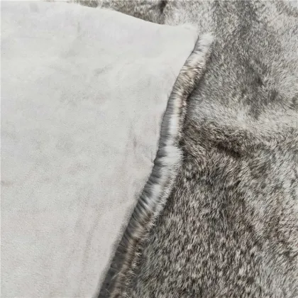 China Factory Wholesale drop shipping Rabbit Fur Blanket Carpet Luxury Real Rabbit Throw Blanket