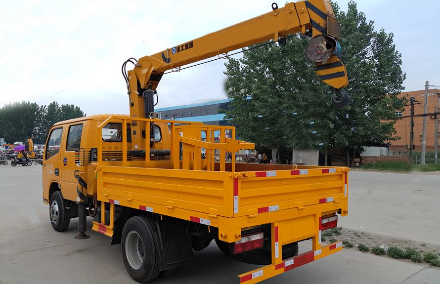 cargo crane truck 1