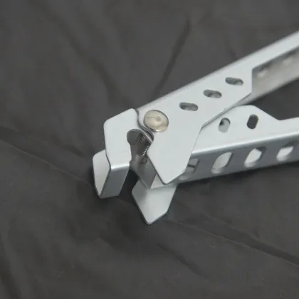 Outdoor Picnic Pot Gripper Clamp for Barbecue