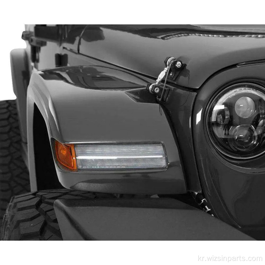 Jeep Wrangler JK의 LED 조명 내부 펜더