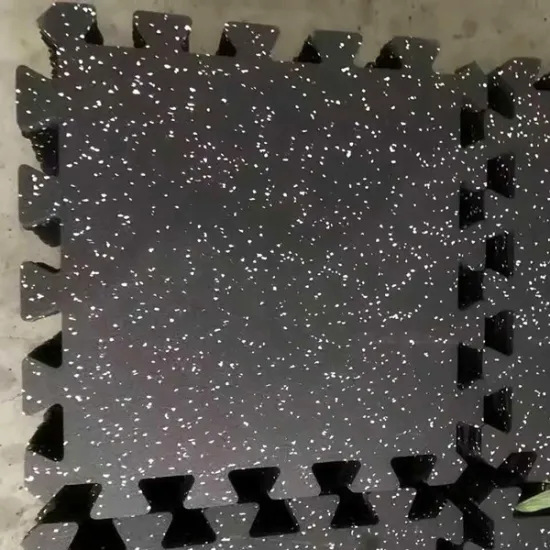Interlocking heavy duty rubber gym mats