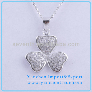 Four-Leaf Clover Micro Pave Setting CZ Diamond Fashion Pendant Necklace Design