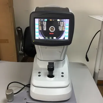 AUTO REF/KERATOMETRY: Autorefractor and Keratometer Equipment