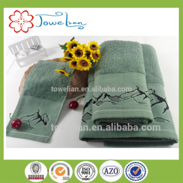 cheap hot wholesale 100% cotton solid color embroidery circles face towels