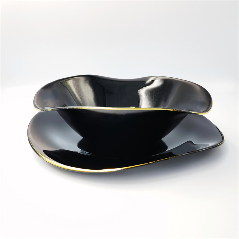 black glass plates set
