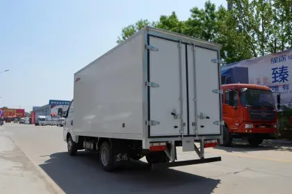 Dongfeng light Truck Captain N cargo van truck