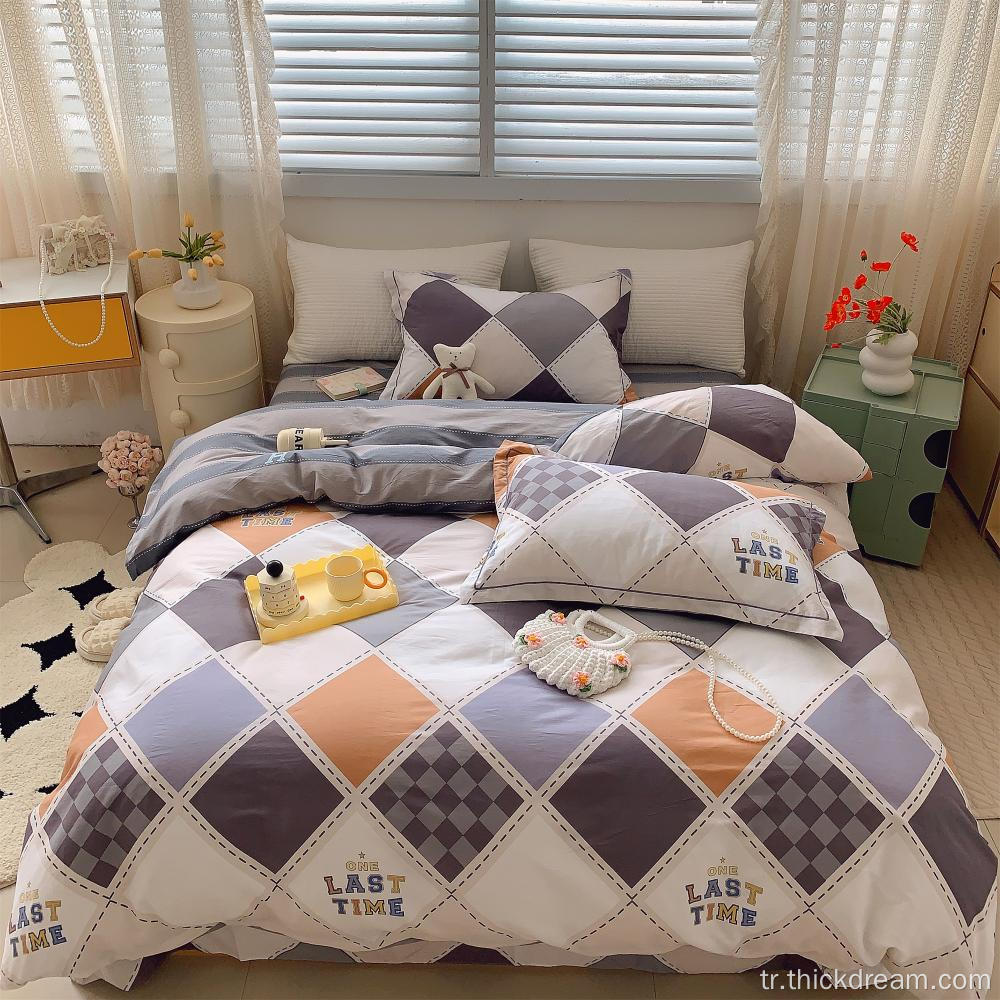 Toptan için lüks özelleştirilmiş dört parçalı yatak seti