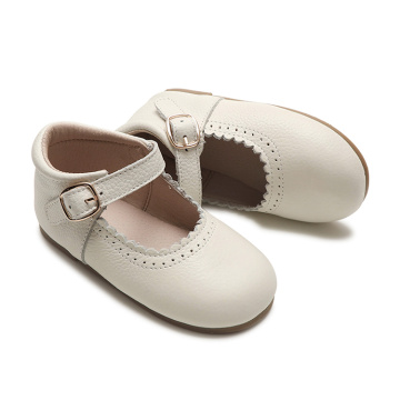 Sapatos infantis para sapatos de vestido de venda