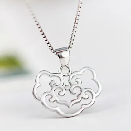 Ruyi Xiang Yun necklace