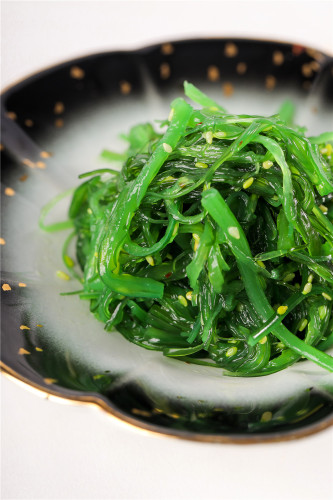 seasoned wakame sesame salads