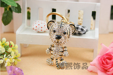 Crystal cartoon Tiger keychain creative men and women bags hanger rhinestone gold plating metal 3D keyring fashion design