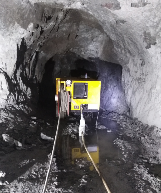 Small remote control drilling rig