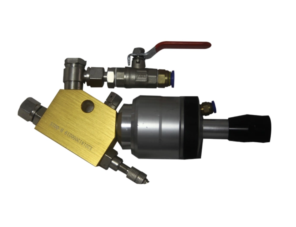 Spray Gun With Protective Cap