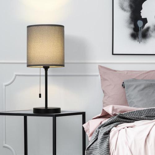 Petite lampe noire en métal avec abat-jour en linge