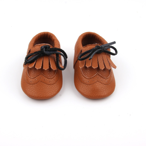 Нов стил, висококачествени бебешки обувки с красиви пискюли