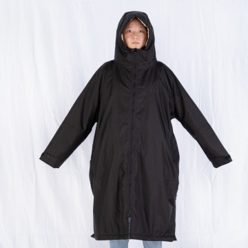 Robe de cambio impermeable con capucha de túnica seca