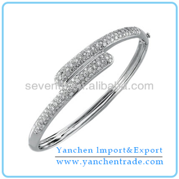 2014 Fashion Bangles with Rhodium Plated Pave Setting CZ Diamond