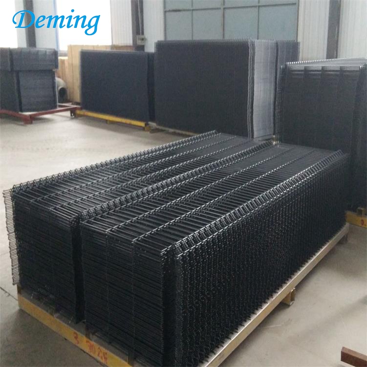 High Quality Hot Dip Galvanized Metal Fence