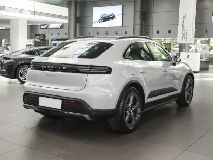 Porsche Macan EV Electric car Luxury sedan New energy SUV Multiple colors available