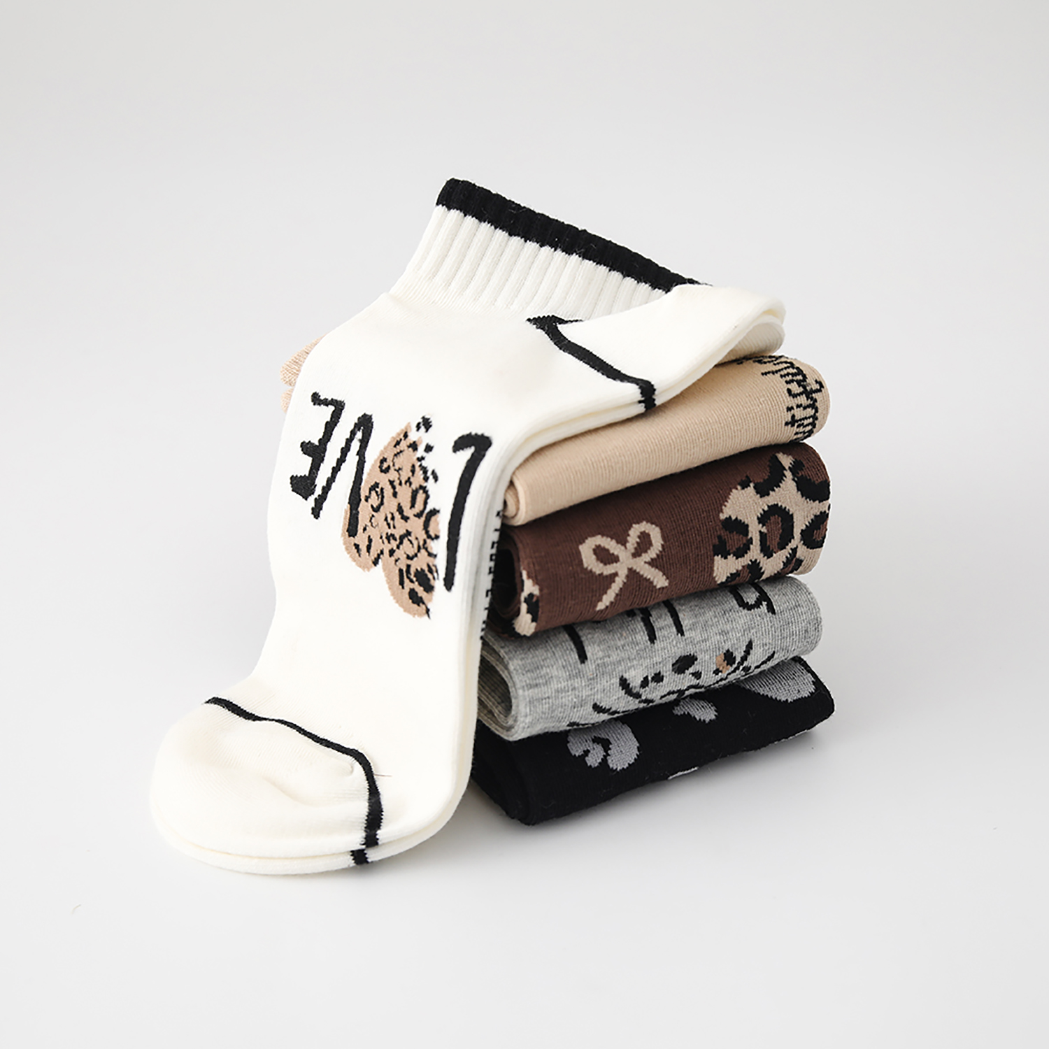 Зручныя жаночыя эластычныя шкарпэткі для мультфільмаў