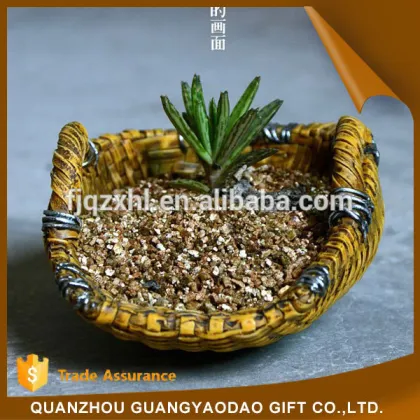 Mini Home Decoration sculpture crafts resin craft bamboo basket garden decoration