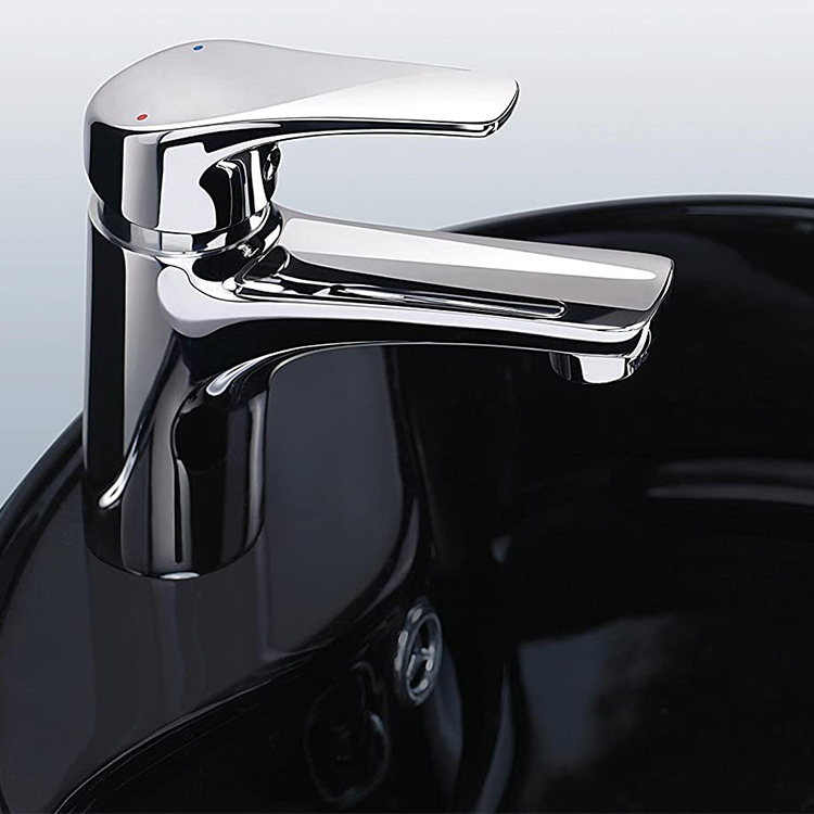 Single Lever Chrome Copper Bathroom Faucet on Sale