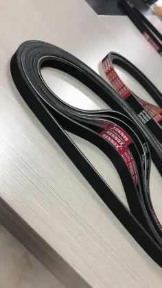 Rubber raw edge cogged auto v belt/Fan Belt ( 10X1050 La)