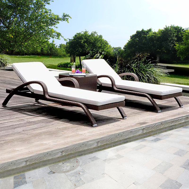 Outdoor Courtyard Bed