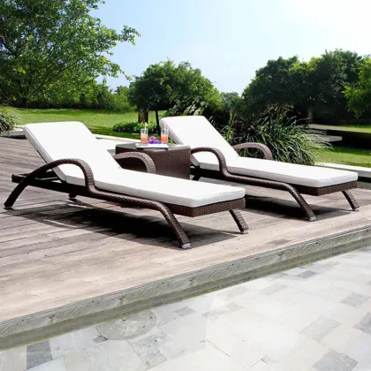 Outdoor Courtyard Lounge Chair