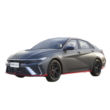 Hyundai Elantra 1.5L CVT használt autót online