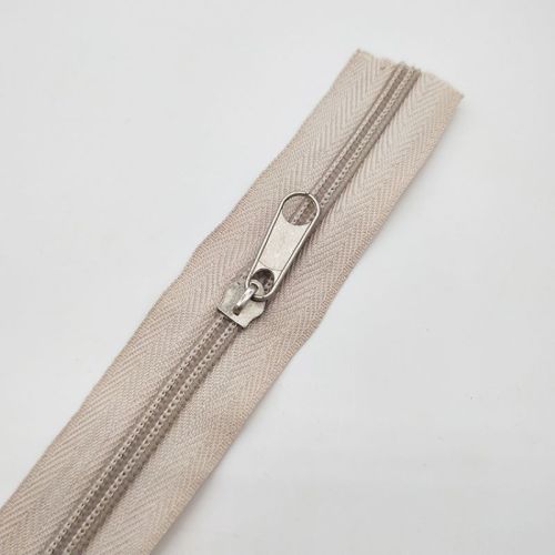 Well-made multicolored nylon long zippers for garment