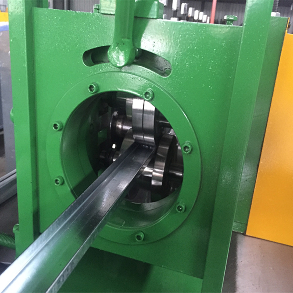 Wall angle metal furring machine