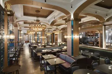 3 layer medium blown hotel chandelier lighting