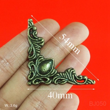 Factory Supply 40mm Anti-Brass Flat Book Decorative Corner Protector